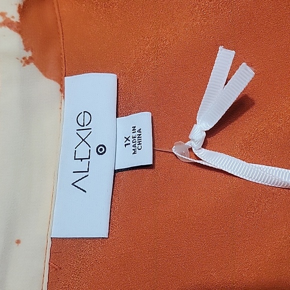 Target Alexis designer wrap dress orange print size 1x - Picture 4 of 5